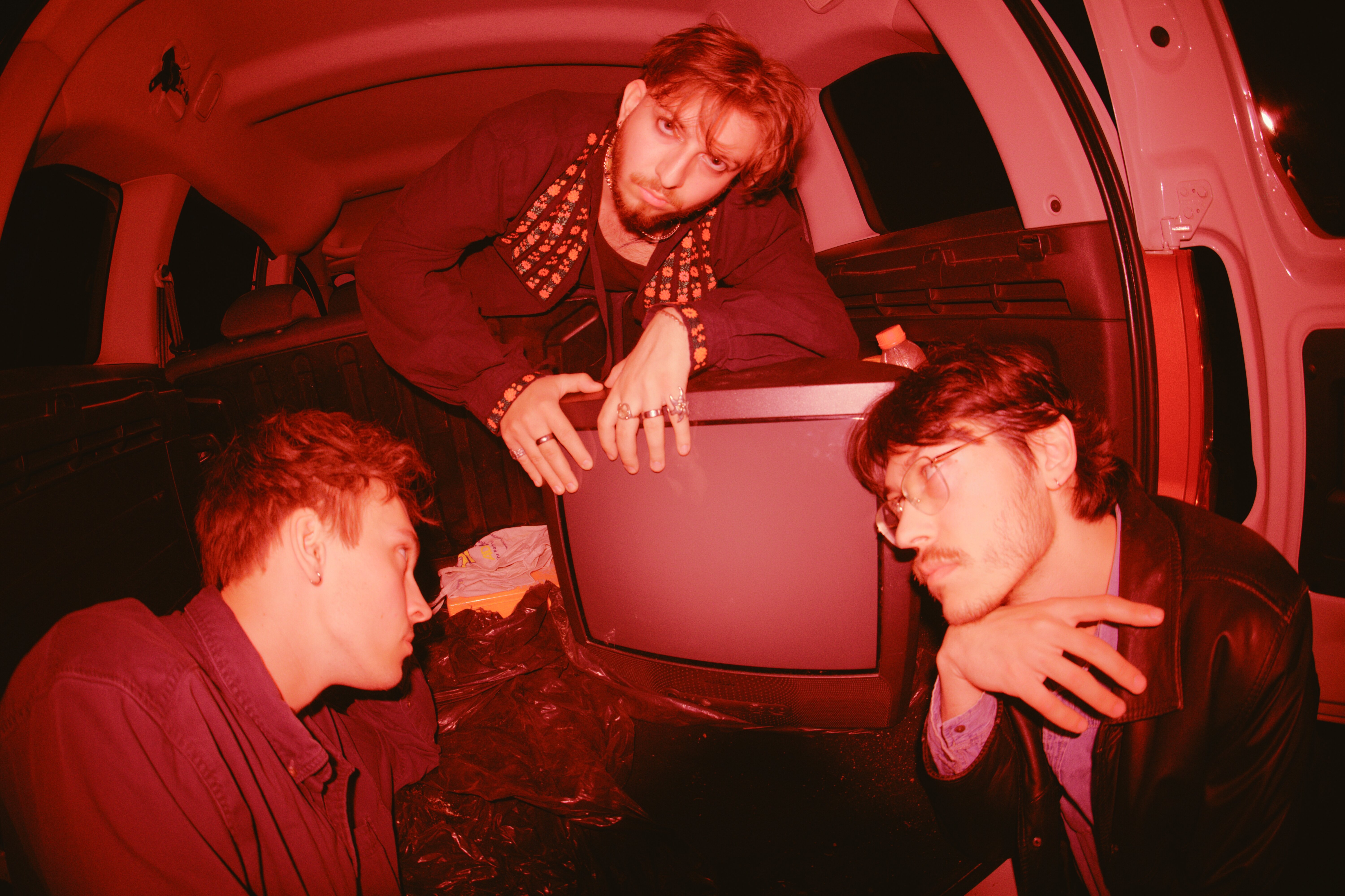 28.8./ piatok / 19:00 / MonoPlastic / koncert
